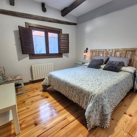 Albergue El Encanto Villares de Orbigo Esterno foto
